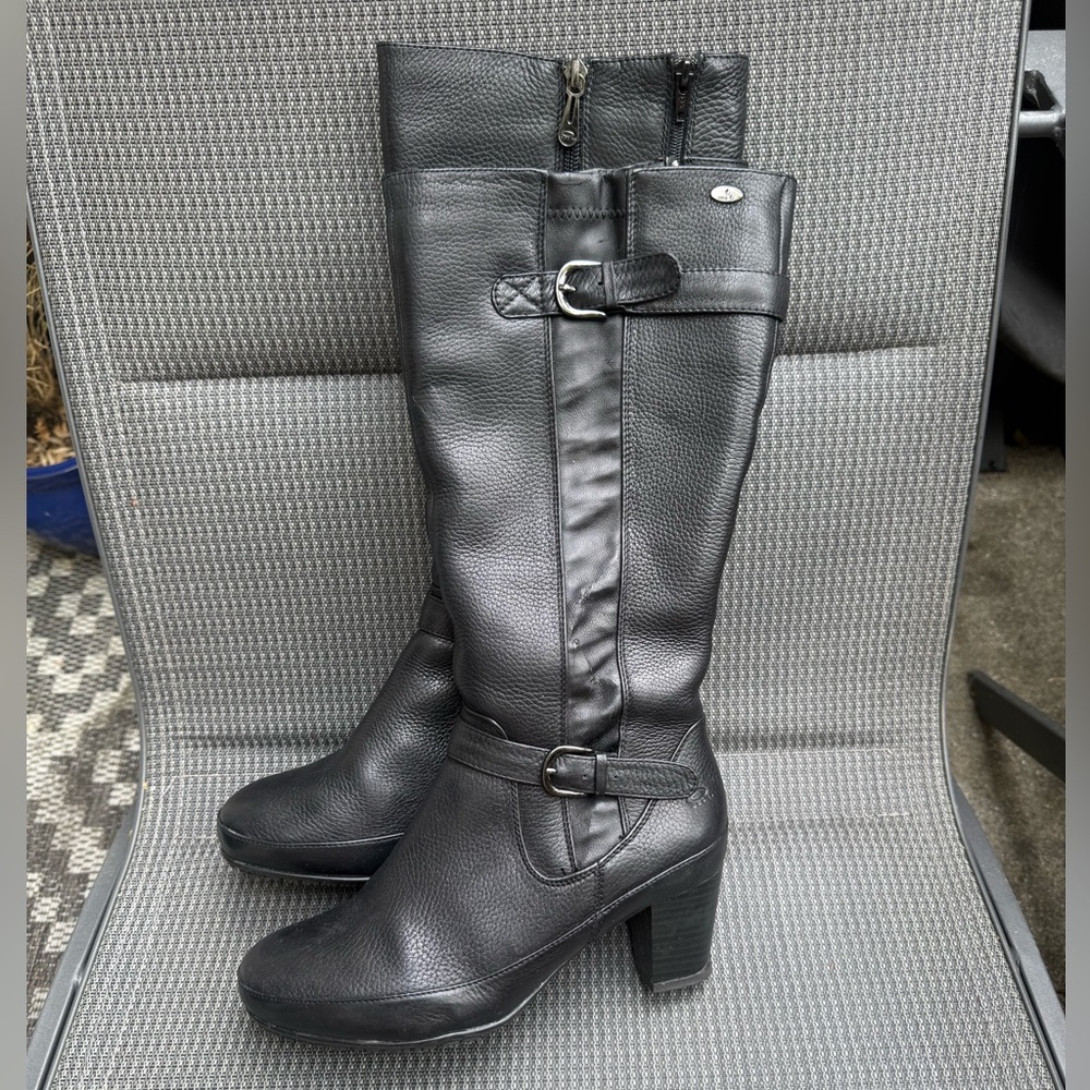 Denver Hayes Black Heeled Boots with Side Zipper